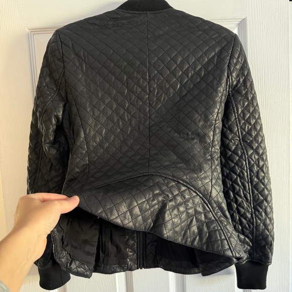 BCBG Maxazria Black Quilted Faux Leather Bomber JKT Coat Ruffle Peplum XS NWOT - Picture 11 of 14